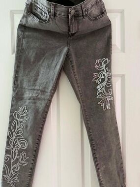 Designer Jeans by DG2 by Diane Gilman